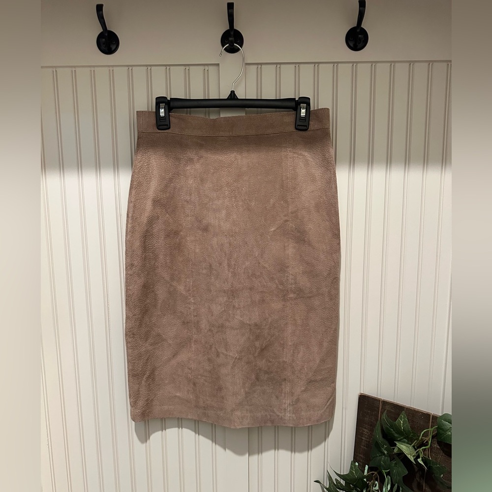 Hasting & Smith 100% Leather Skirt - Beige/Tan - *Perfect Condition!*